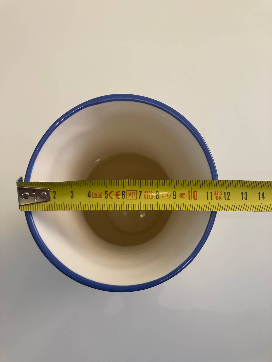 Lunéville earthenware vase from the "Blue Anemone" collection.