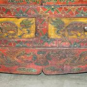 Armoire chinoise vintage peinte avec pagode et tiroirs