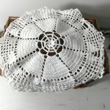Round placemat in French crocheted lace in white cotton