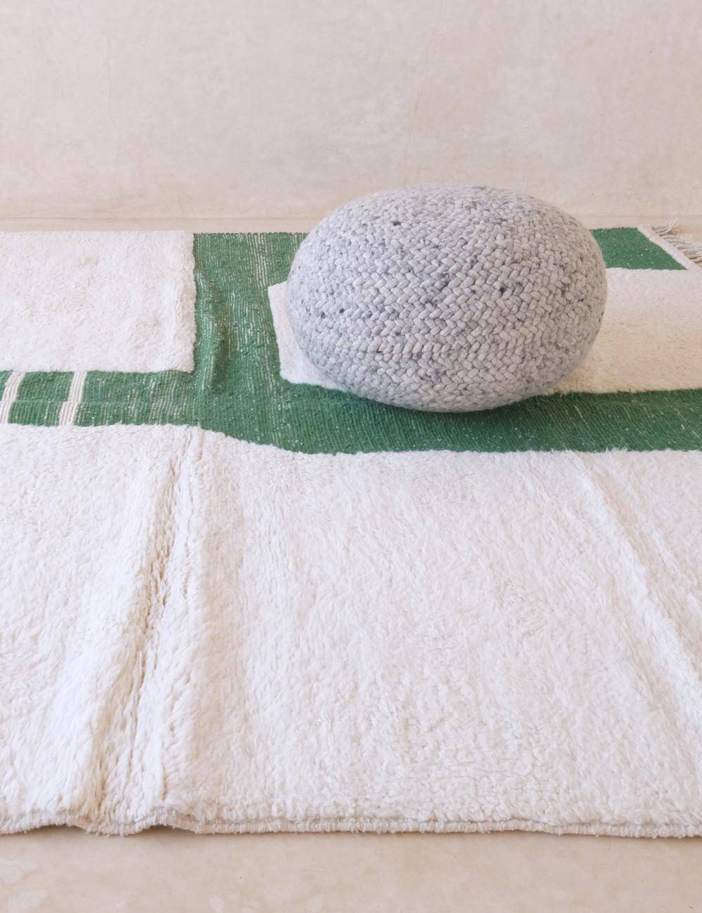Contemporary White and Green Rug - 293 x 251 cm