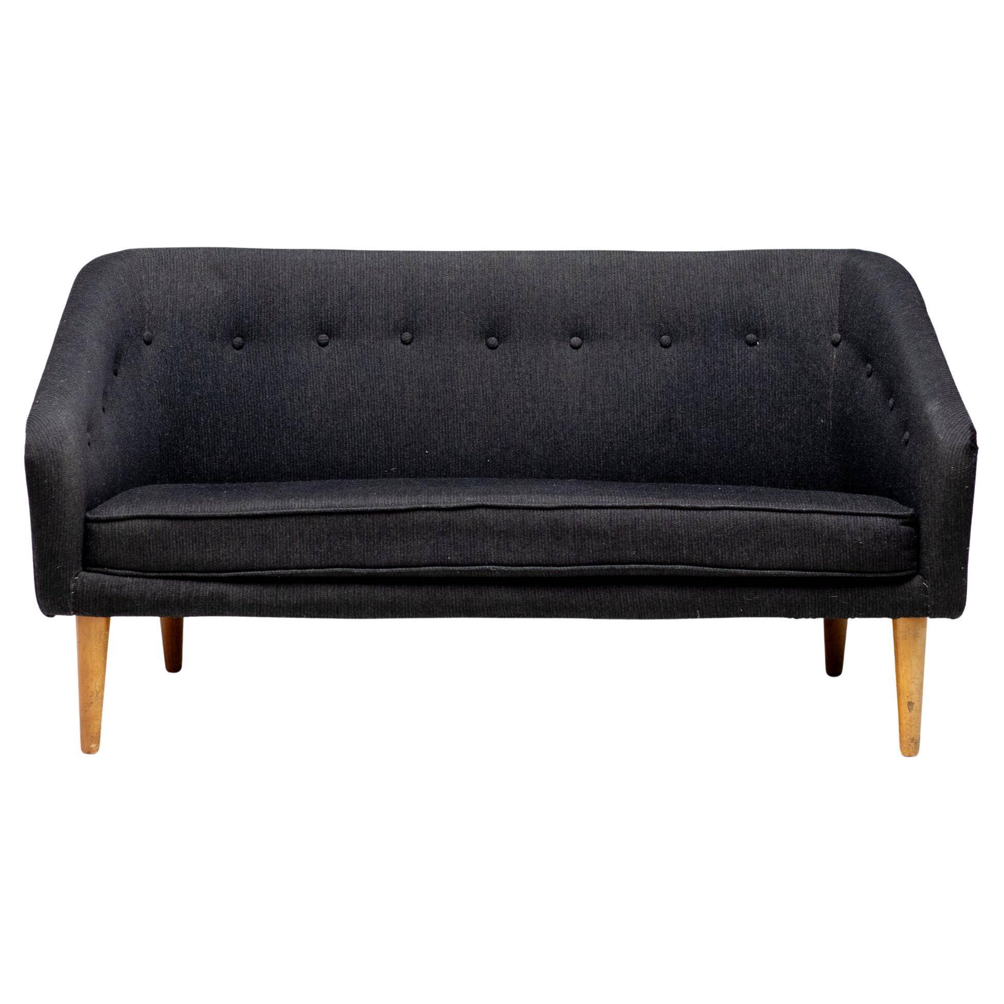 The Modern Scandinavian Classic Mid-Century Modern Sofa