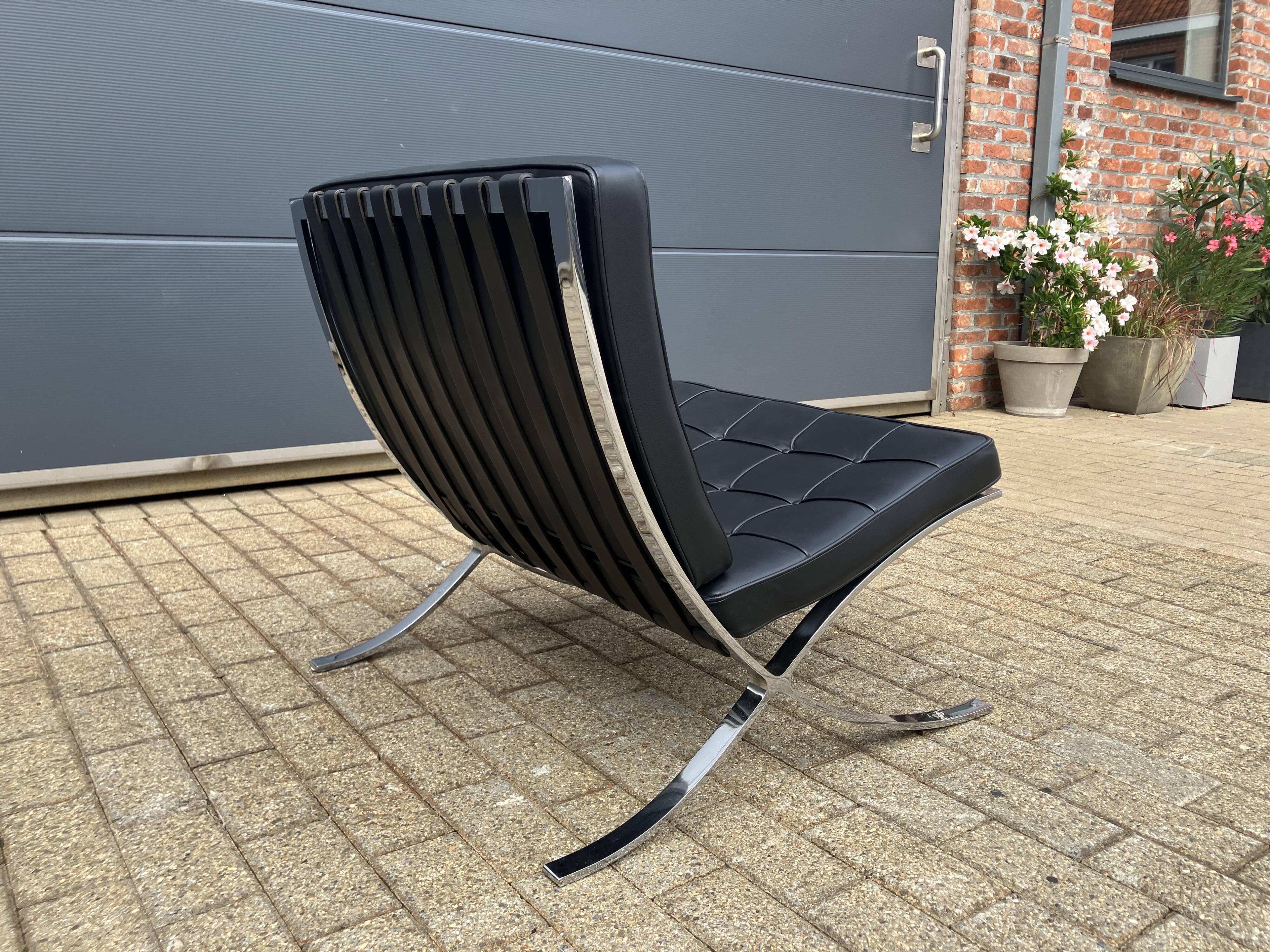 Originele Knoll Barcelona chair Mies Van Der Rohe , Zo goed als nieuw!!