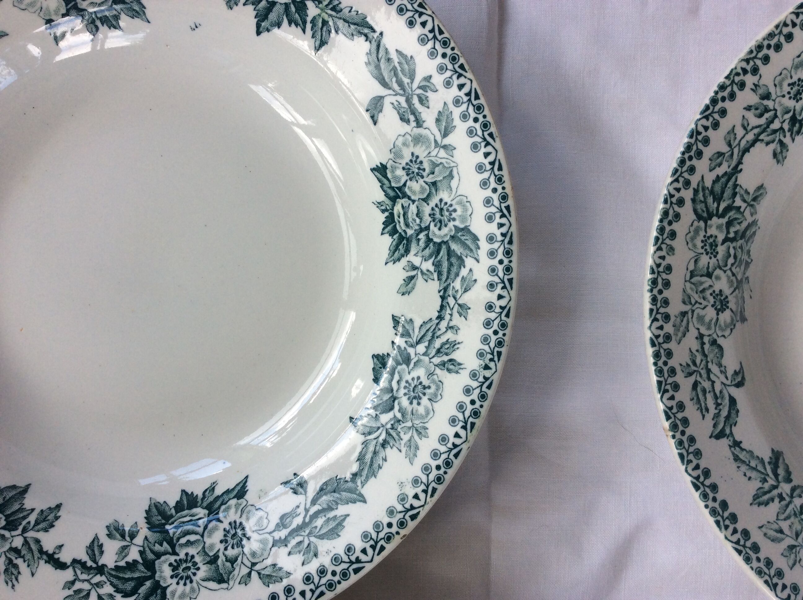 8 vintage hollow plates Terre de Fer