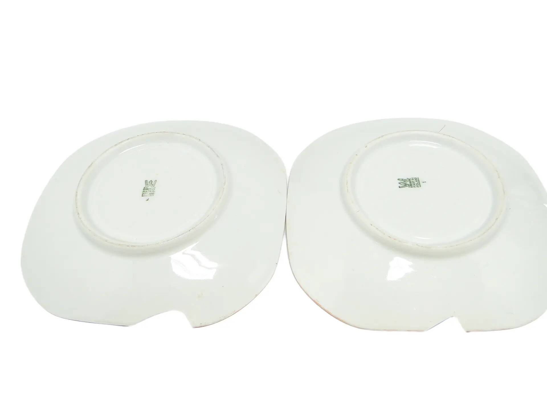 Pair of Helena cups, mid-century modern, porcelain, Wawel Porcelain Factory, Poland, 1970s.
