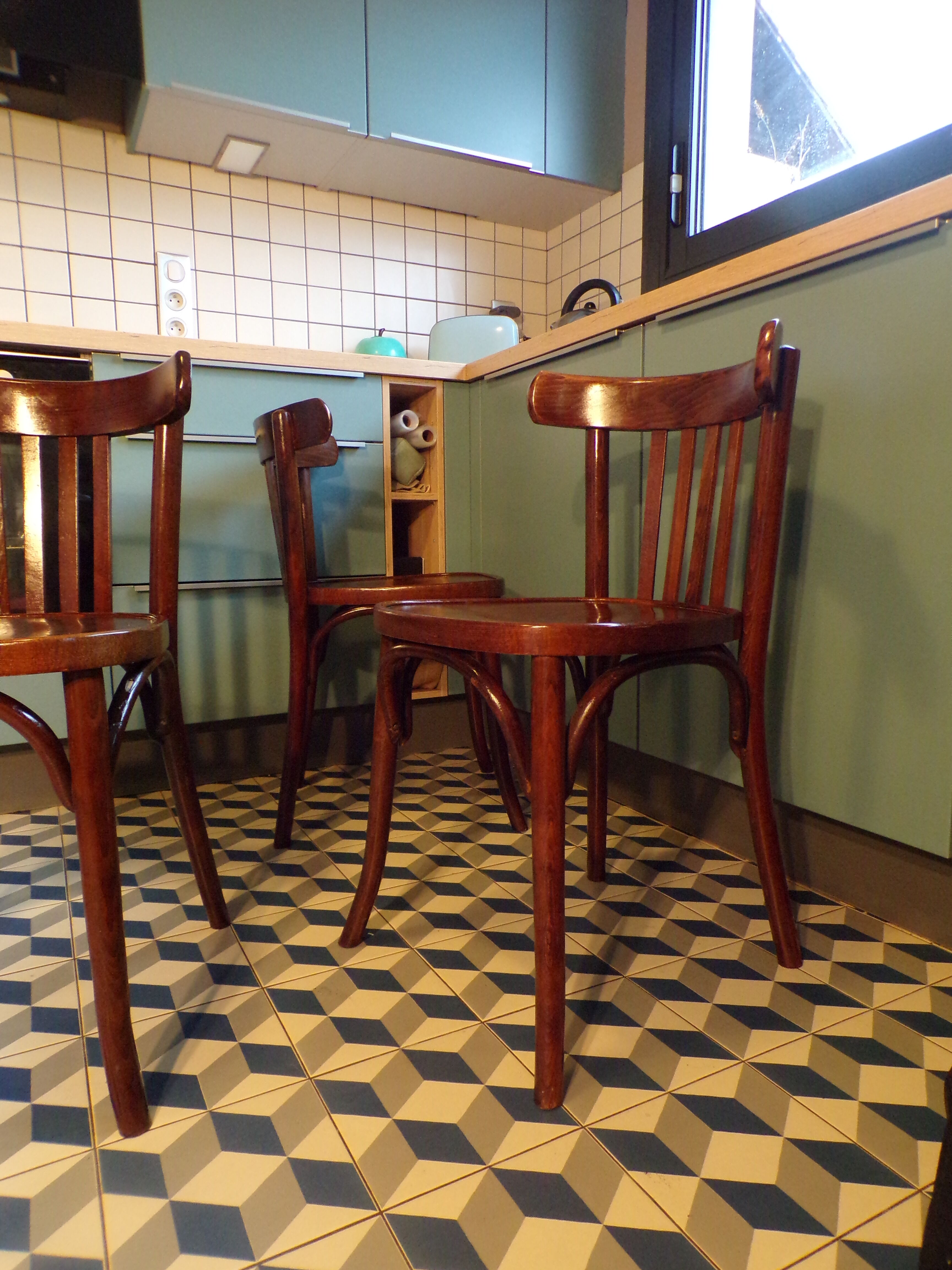 Suite 6 vintage bistro chairs