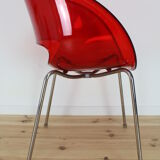 Sintesi Eye red plexiglass chair