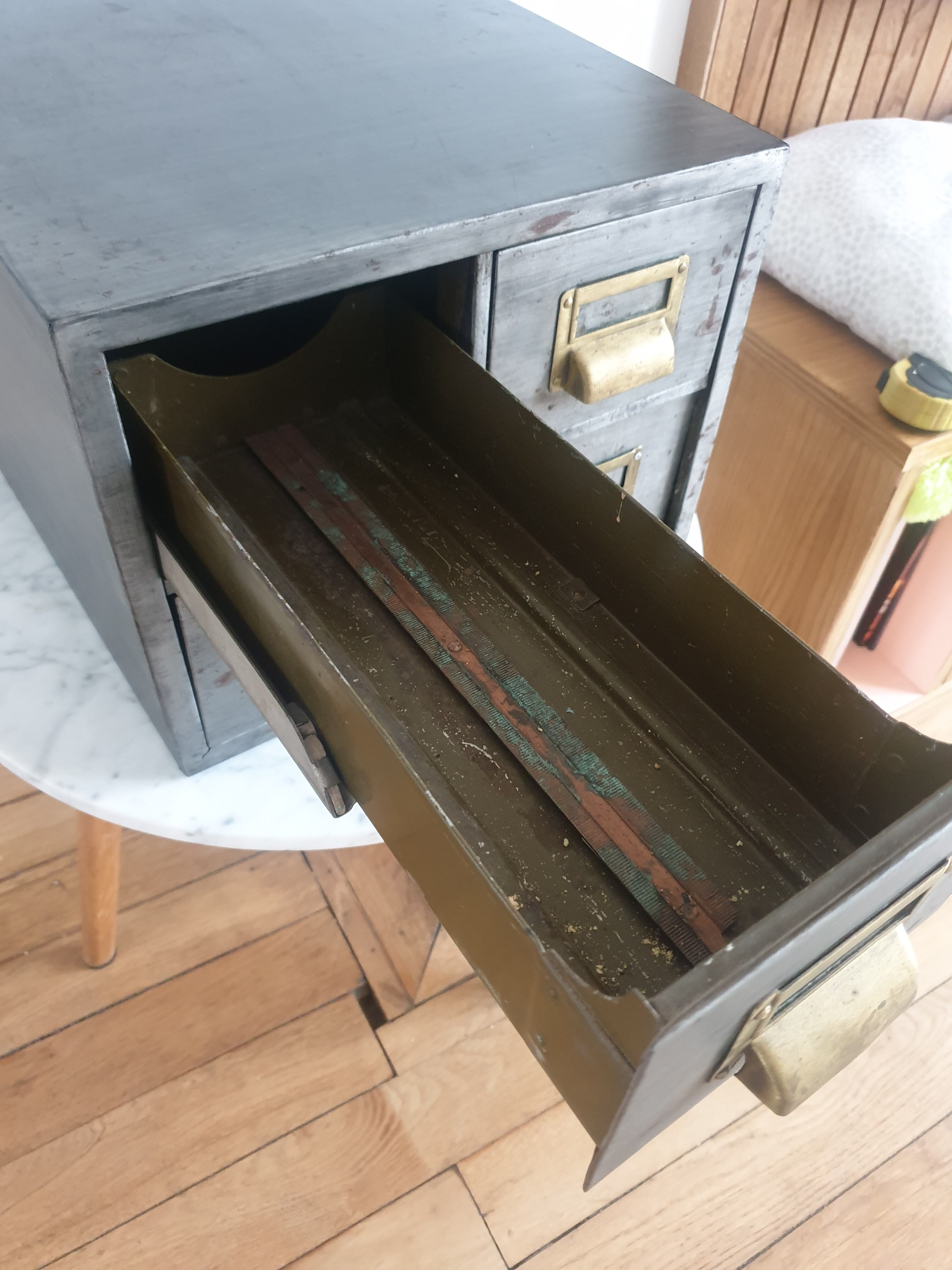 Metal storage cabinet