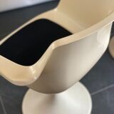 Pair of space age tulip style chairs