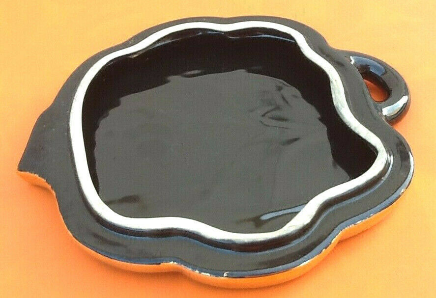 Ceramics 60s under the plate vintage shape sheet with gilding
