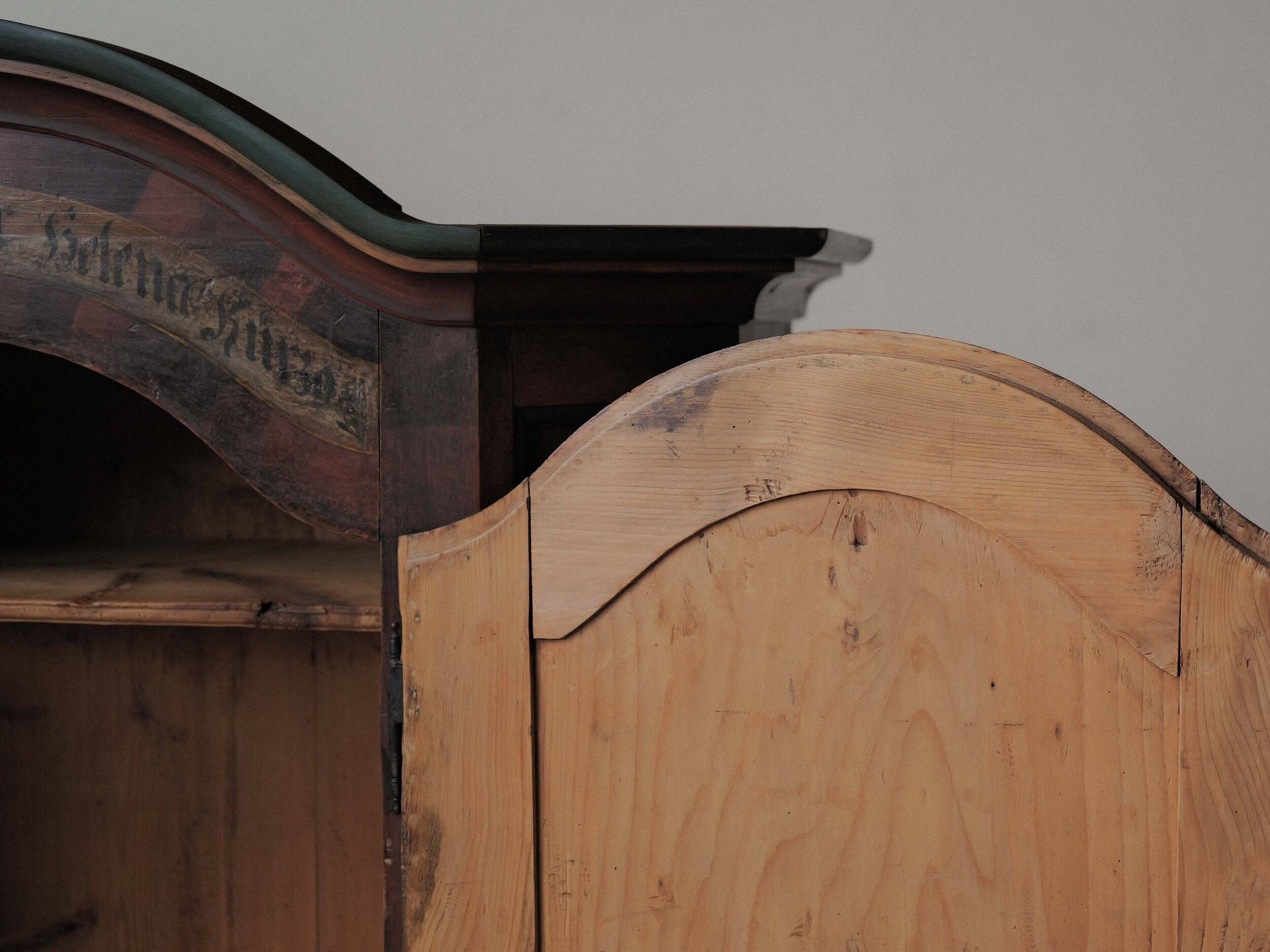 Bavarian wardrobe painted in solid pine, Folk Art, 19th century