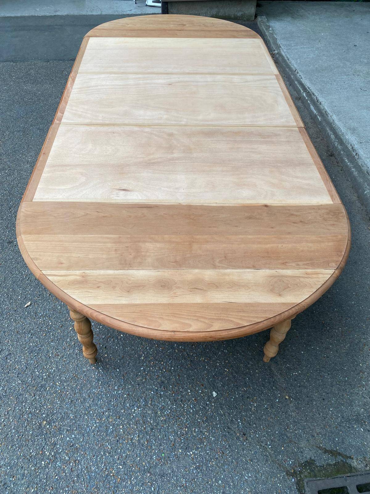 Table à manger ronde extensible à volets Louis Philippe XXème rénovée 260cm
