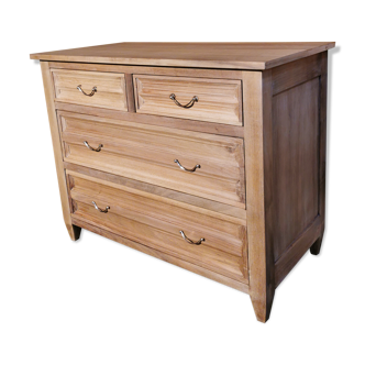 Oak chest of drawers