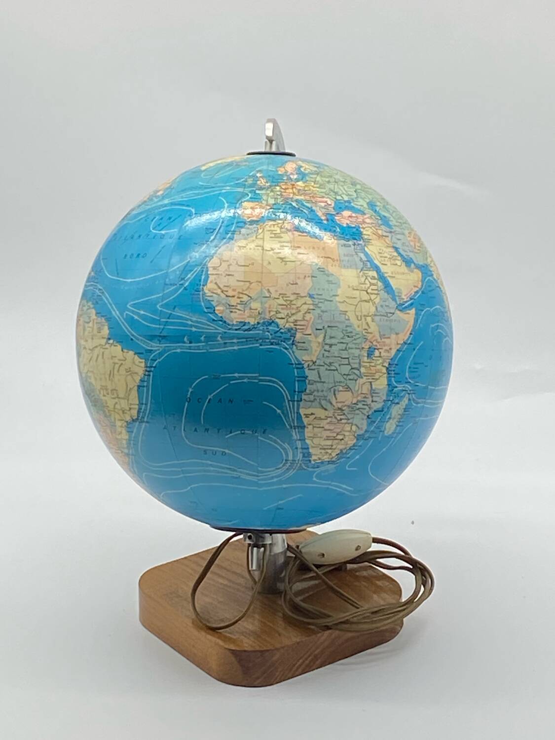 Vintage illuminated terrestrial globe / Taride / 1979