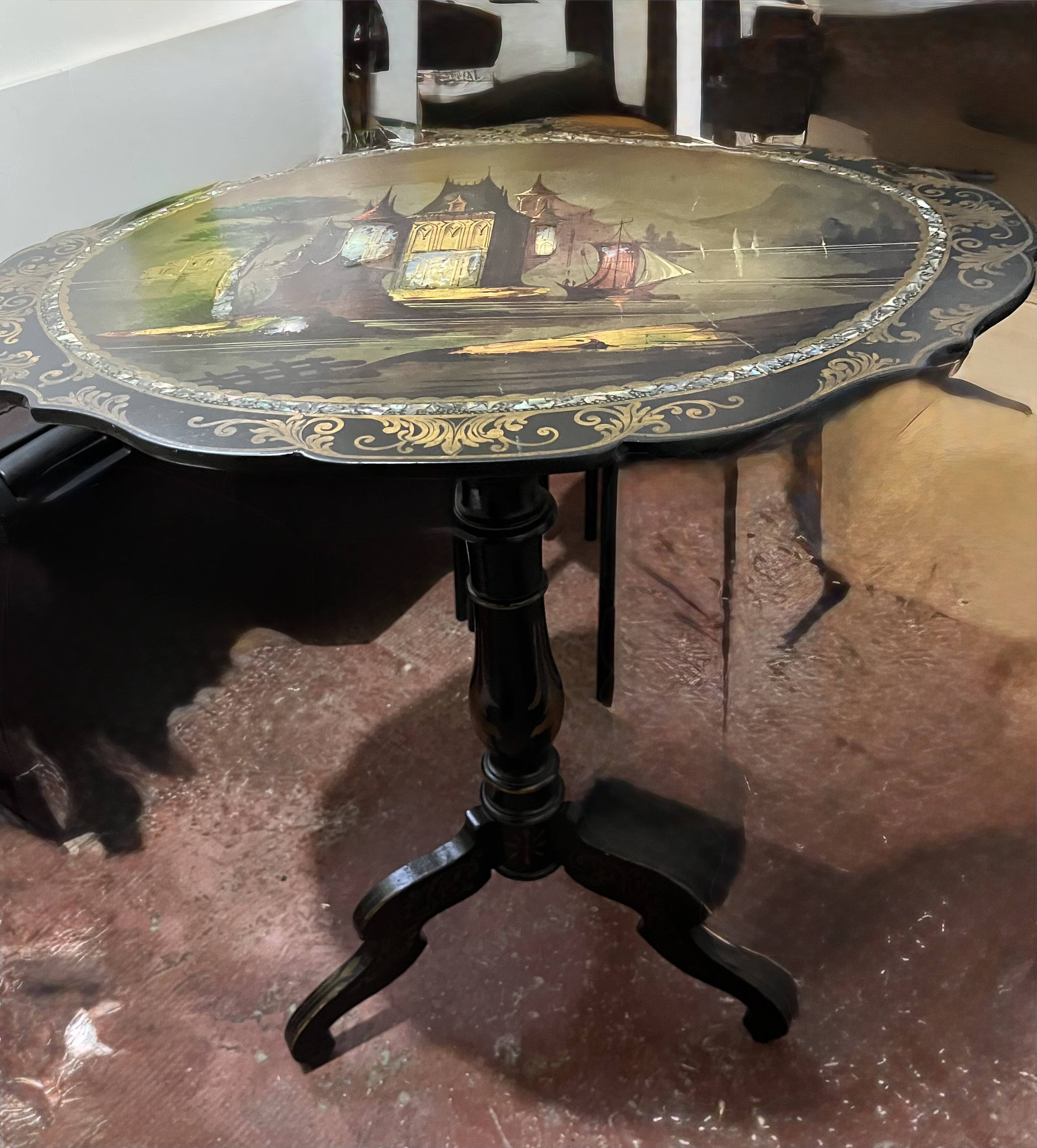 Napoleon III rocking table