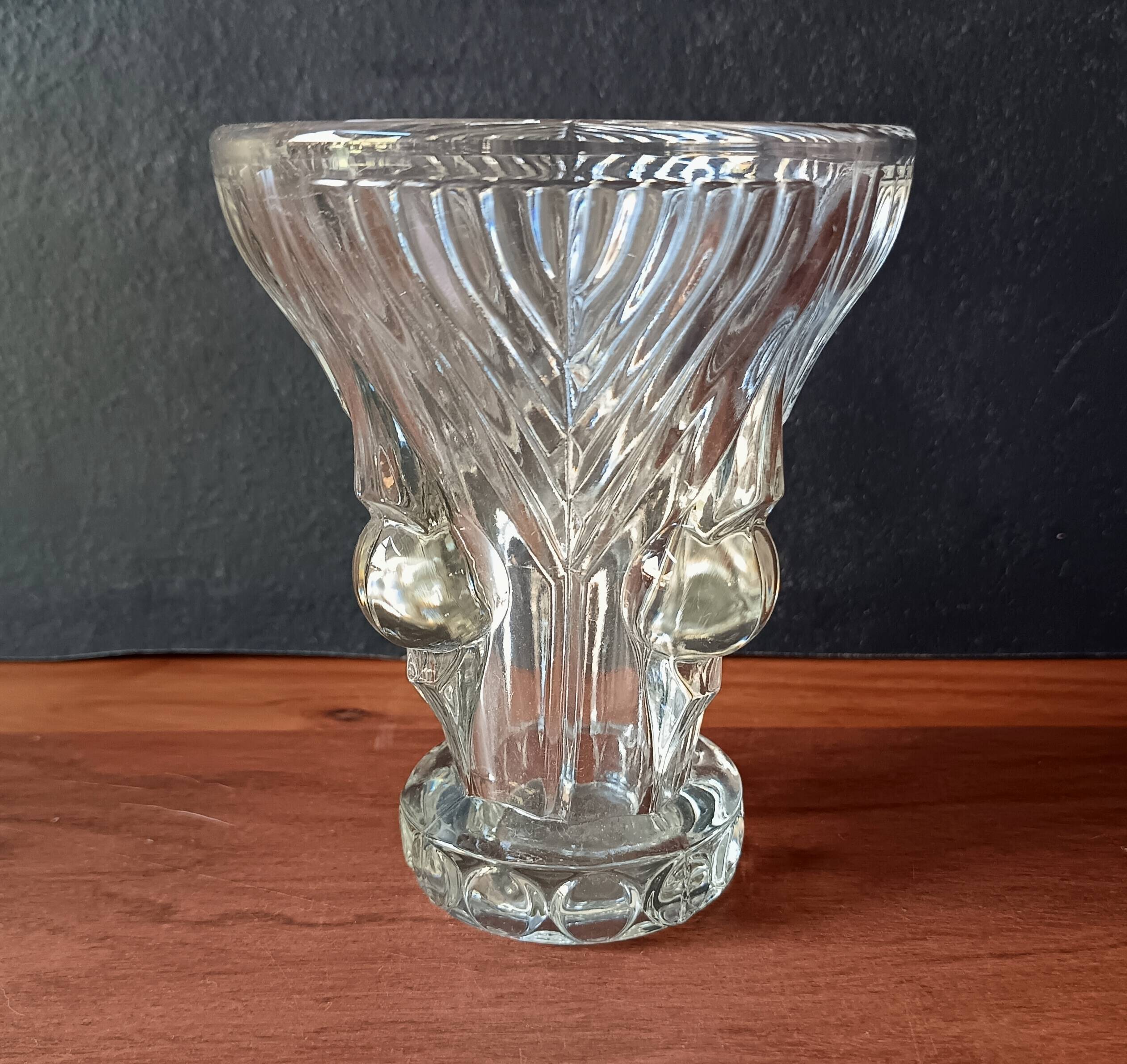Vase transparent pressed molded glass vintage 1950