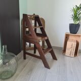 Library stepladder convertible into coffee table