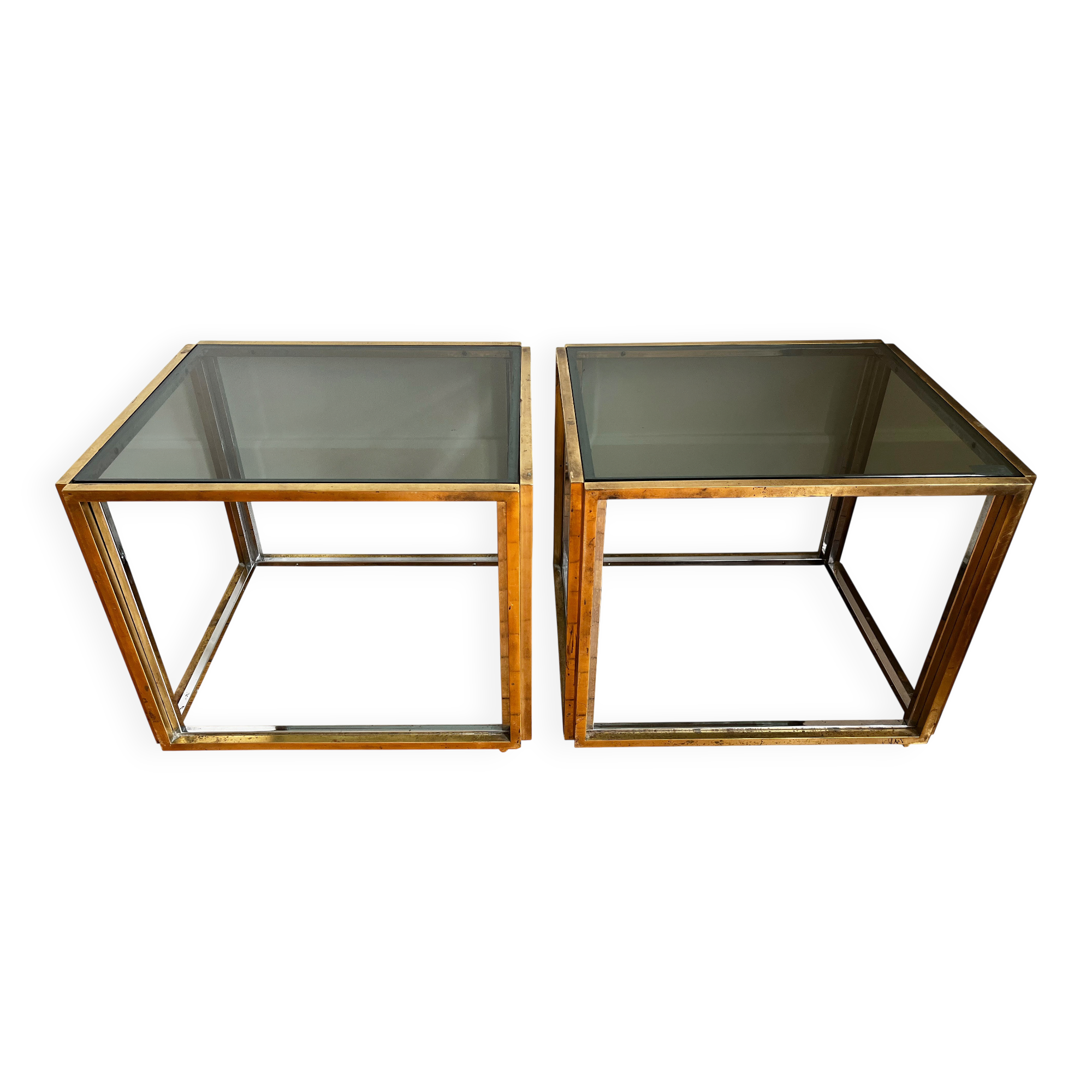 Paire de gueridon / bouts de canapé / chevets, chrome et doré, 1970s