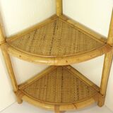 Corner shelf in rattan