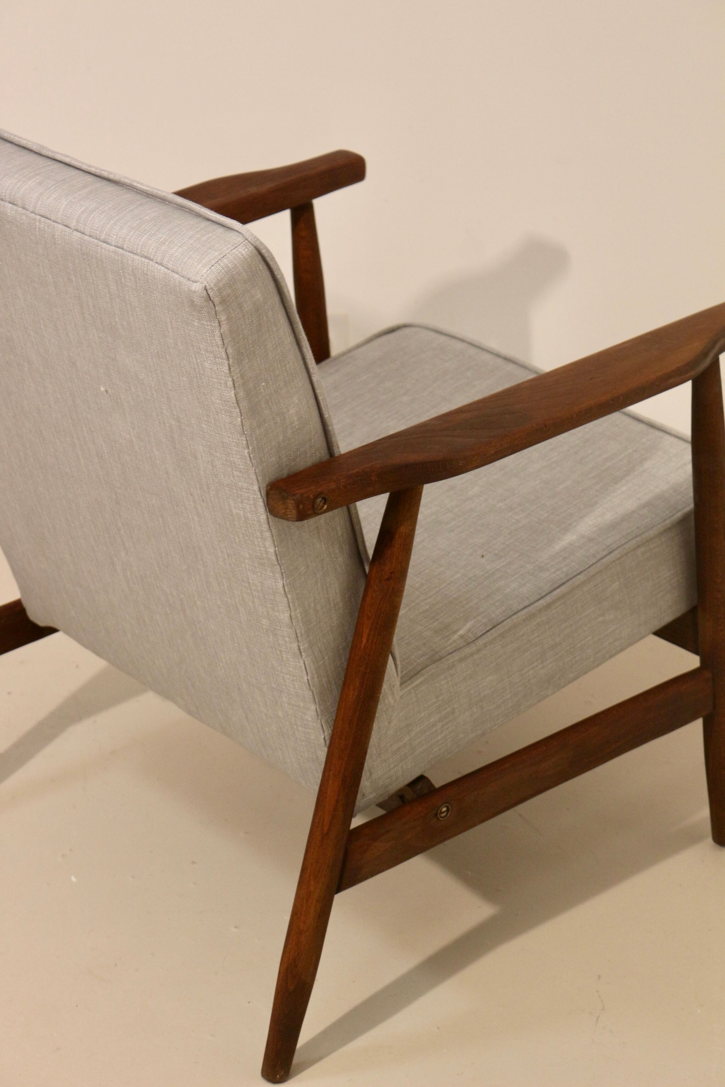 Fauteuil Henryk Lis 300-190 années 1970. Ref Mia