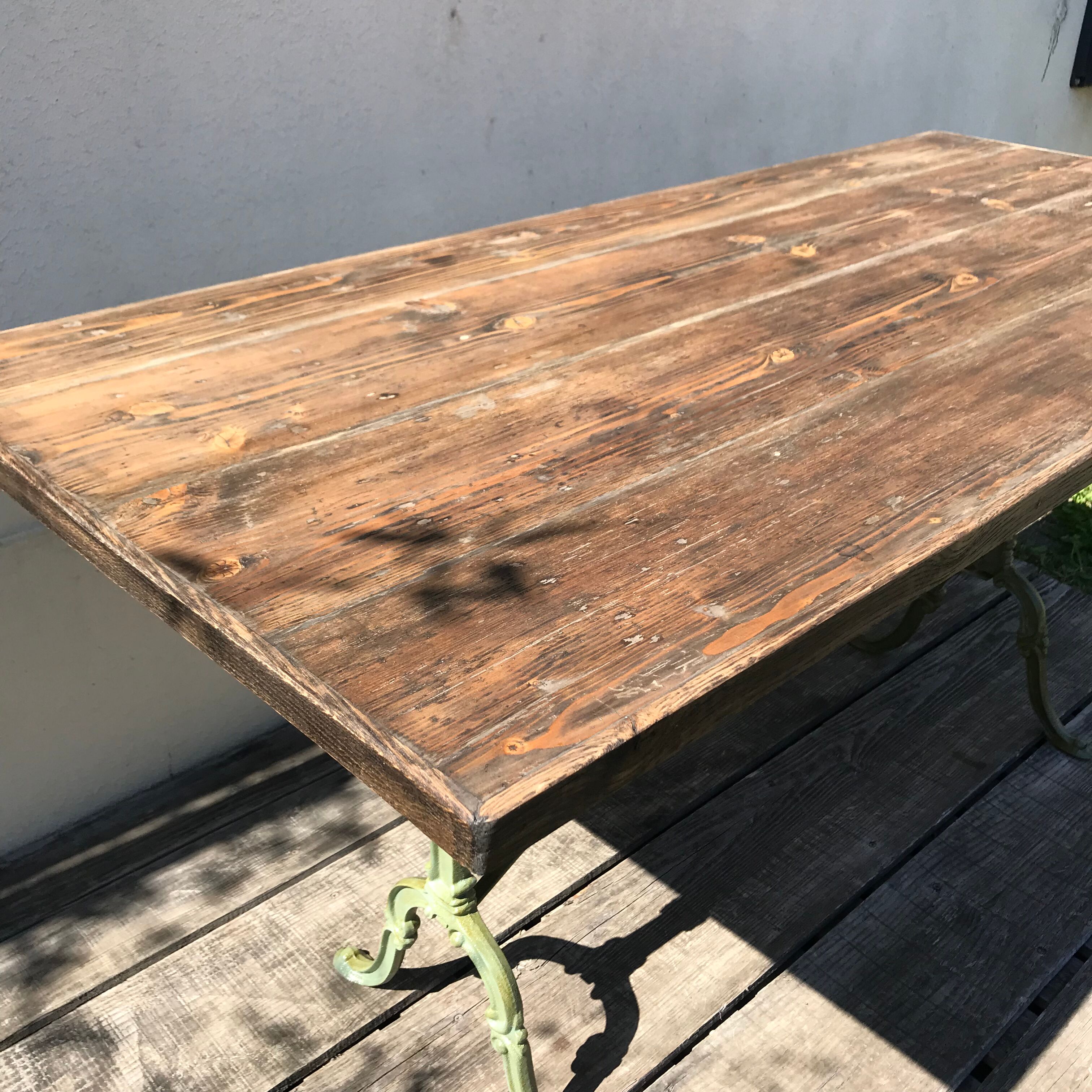 Old bistro table 6 people