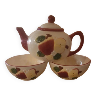 1 teapot and 2 apple slip bowls