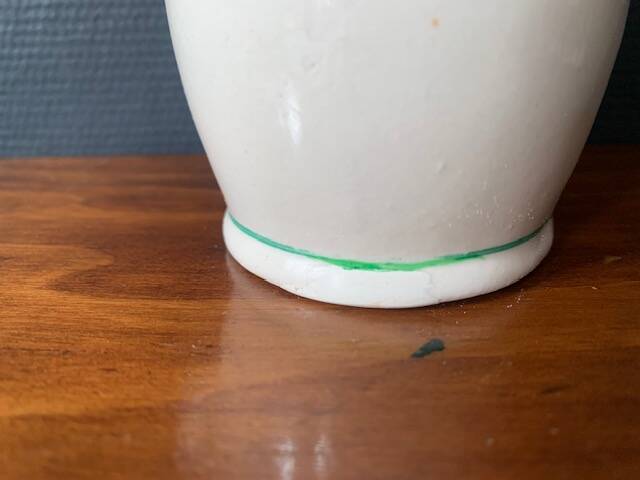 Hand-painted earthenware cream pot with cat handle, 19th century