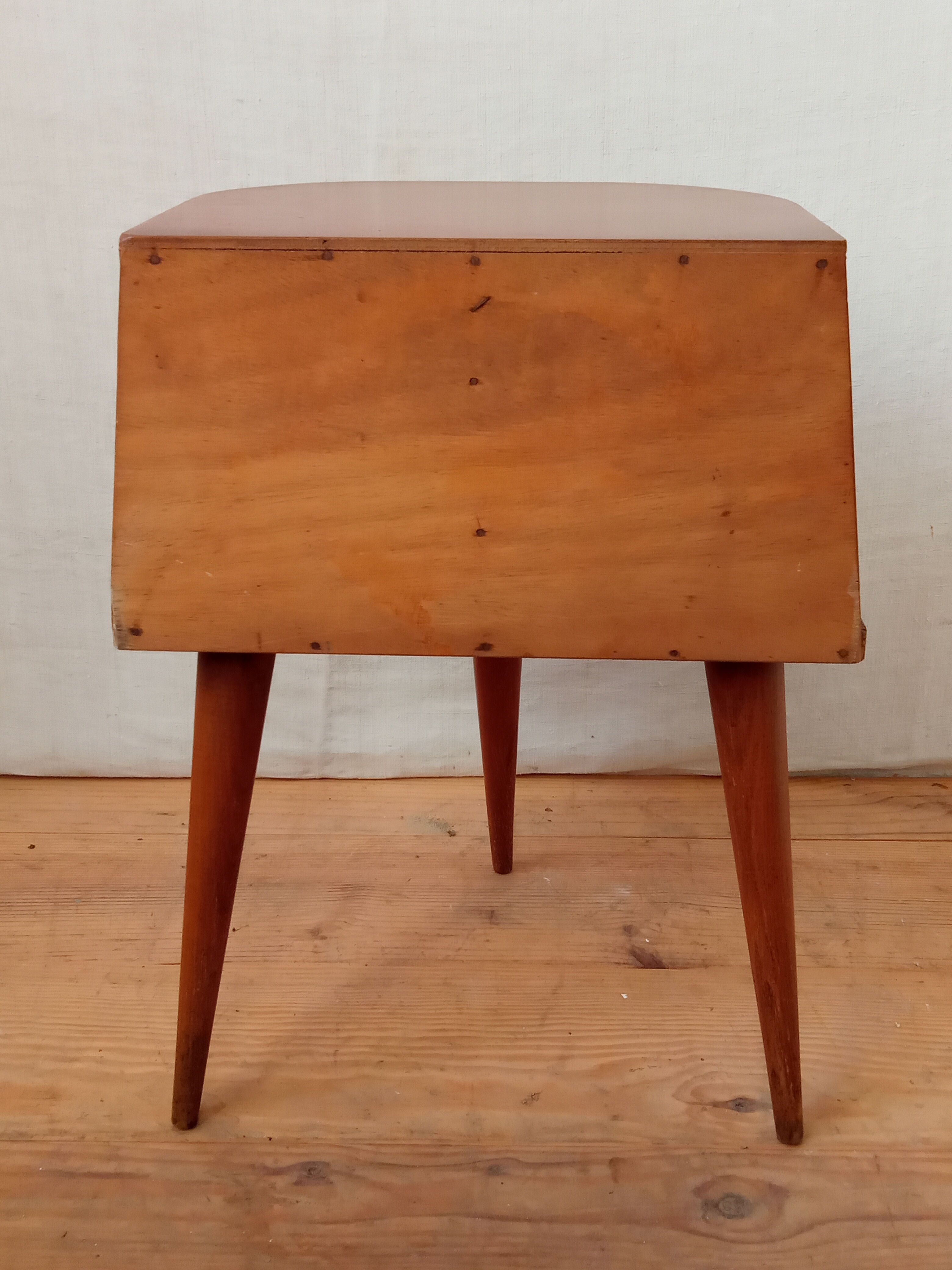 Tripod bedside 1950