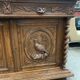 Buffet 2 corps de chasse en bois tourné et sculpté, vers 1900