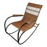 Fauteuil à bascule moderne en osier et acier, années 1960