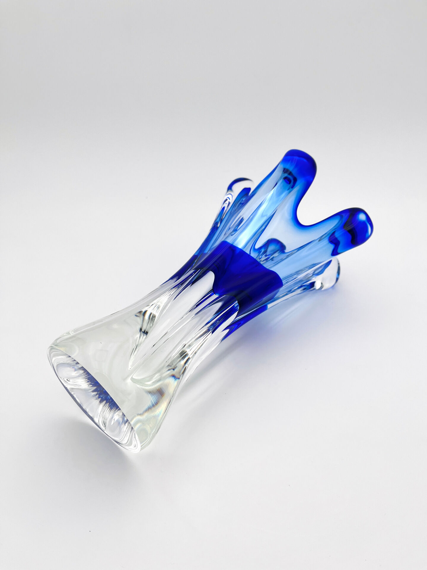 Sculptural vase - Josef Hospodka Chribska - Sommerso Blue - 1960