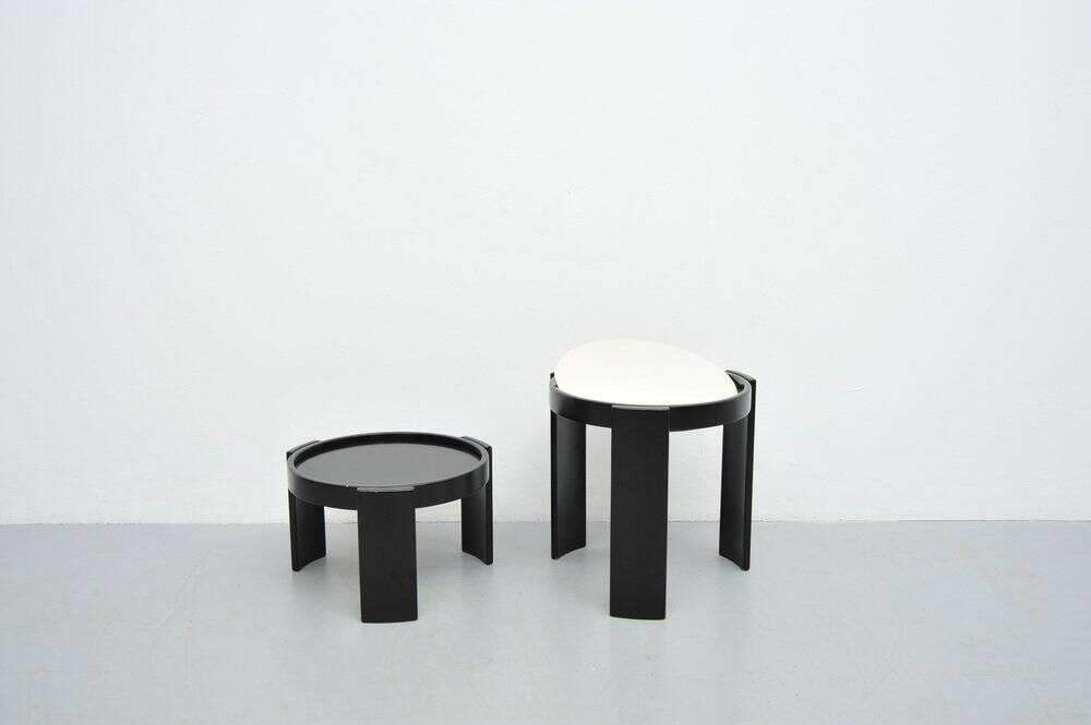 Set of 2 Model 780/783 tables by Gianfranco Frattini for Cassina, 1950s