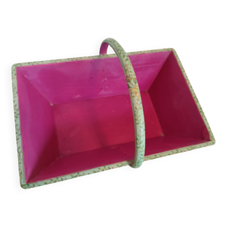 Gardener's harvest basket for vintage picking