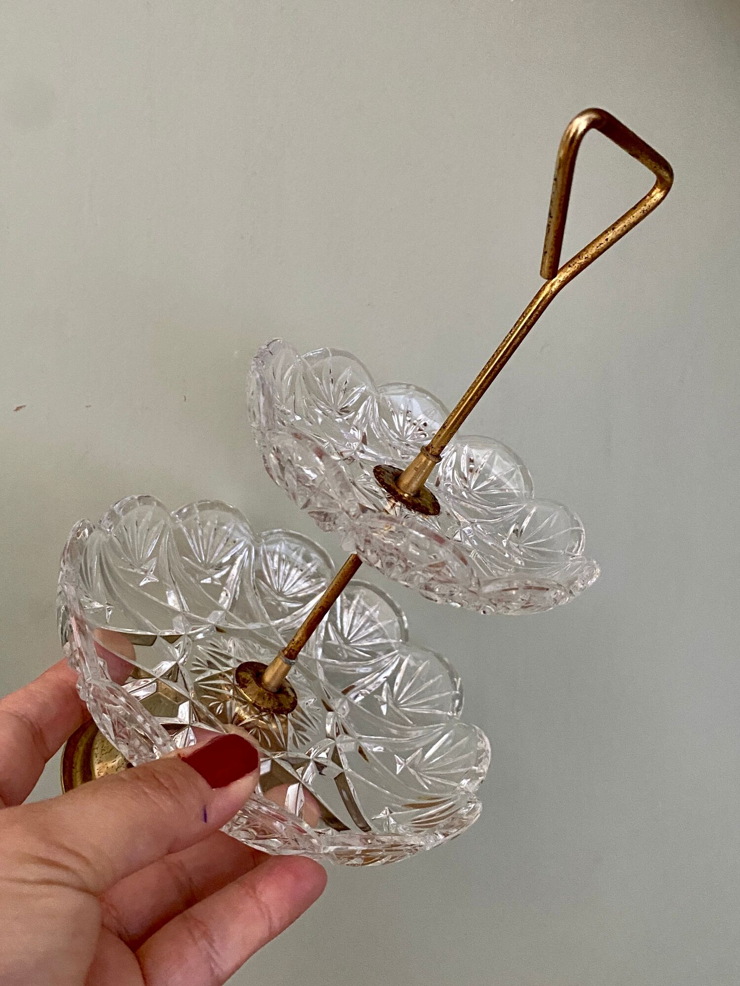 Porte bijoux ou serviteur vintage en verre ciselé et laiton