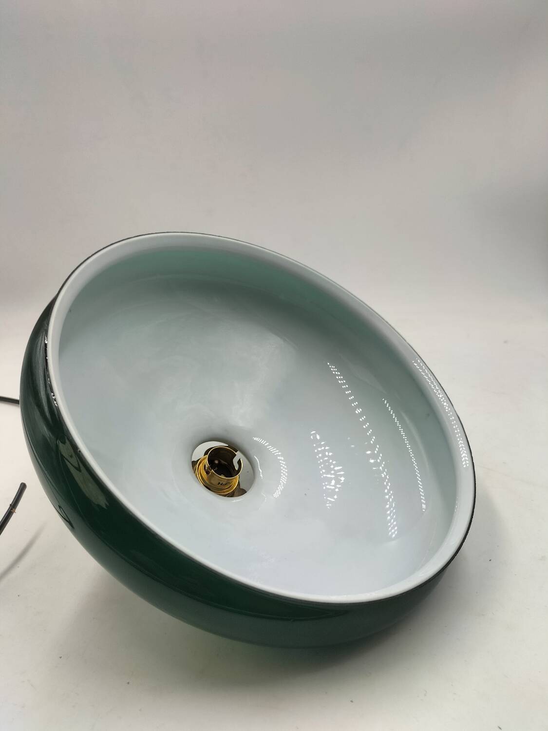 Suspension in green opaline