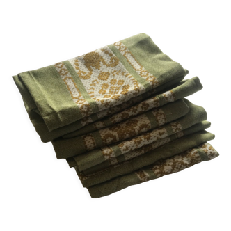 8 towels basque country