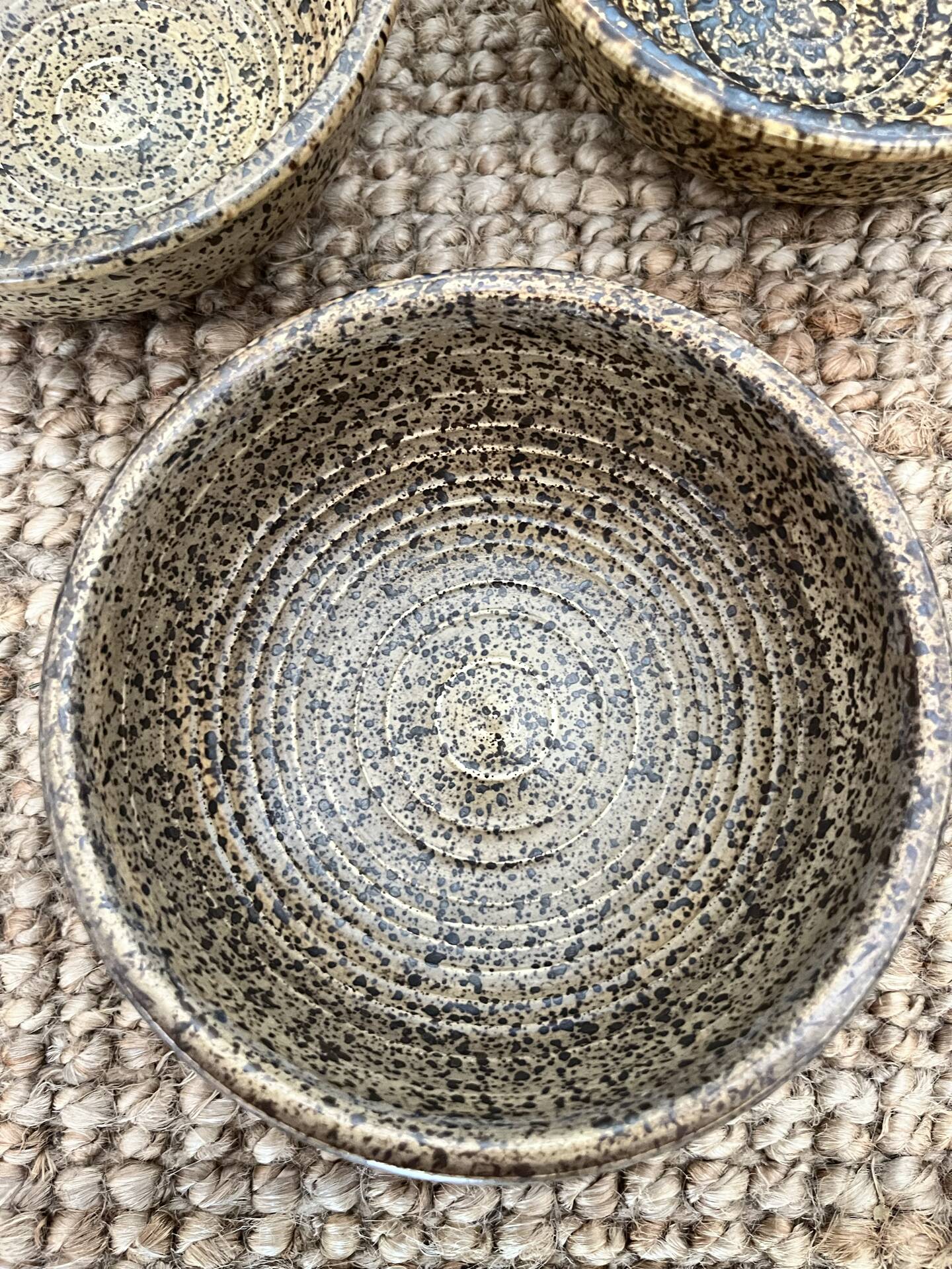 5 stoneware bowls