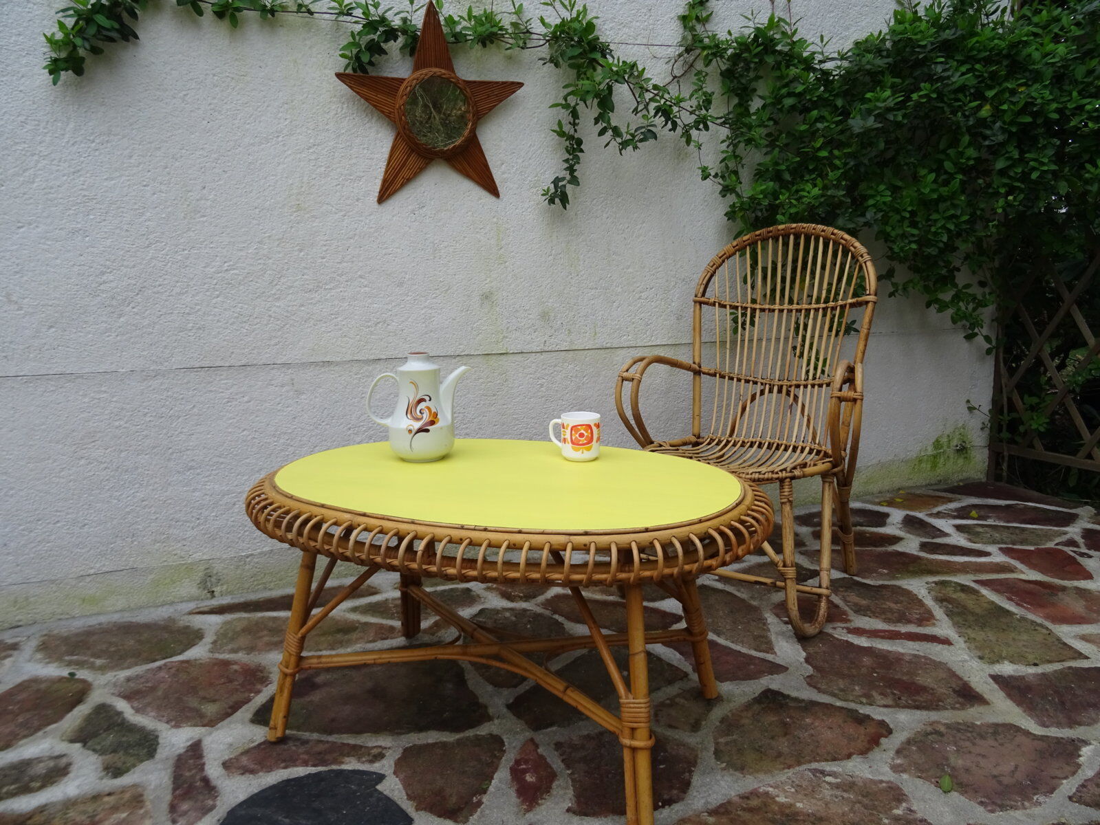 Sun rattan coffee table