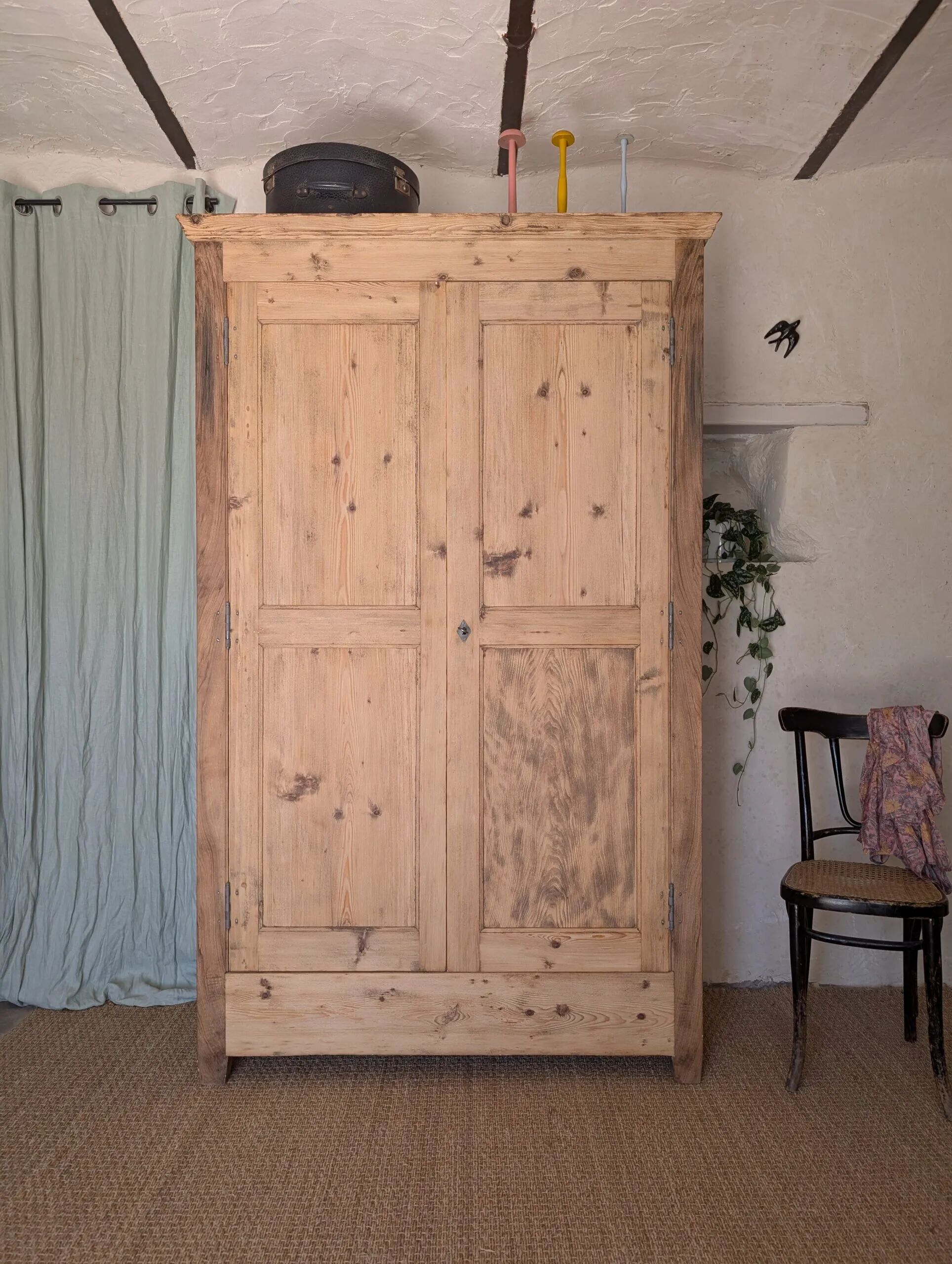 Large wardrobe - hanging space and shelves