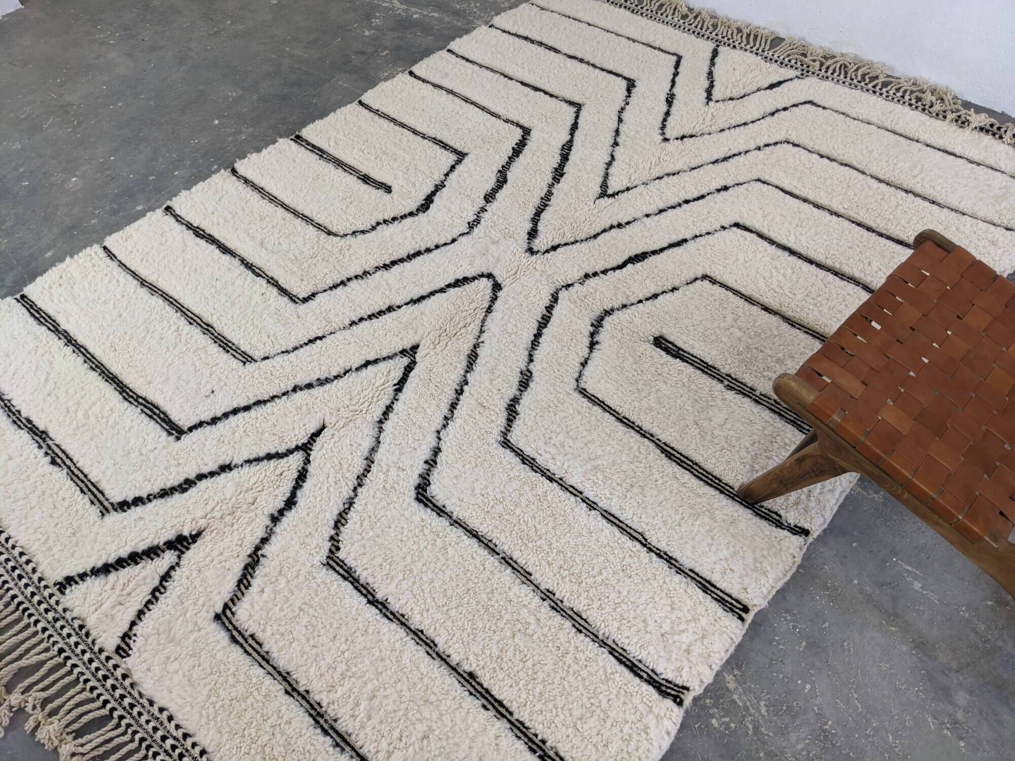 Large Beni Ouarain rug, 295 x 215 cm || 9.68 x 7.05 feet, G-384