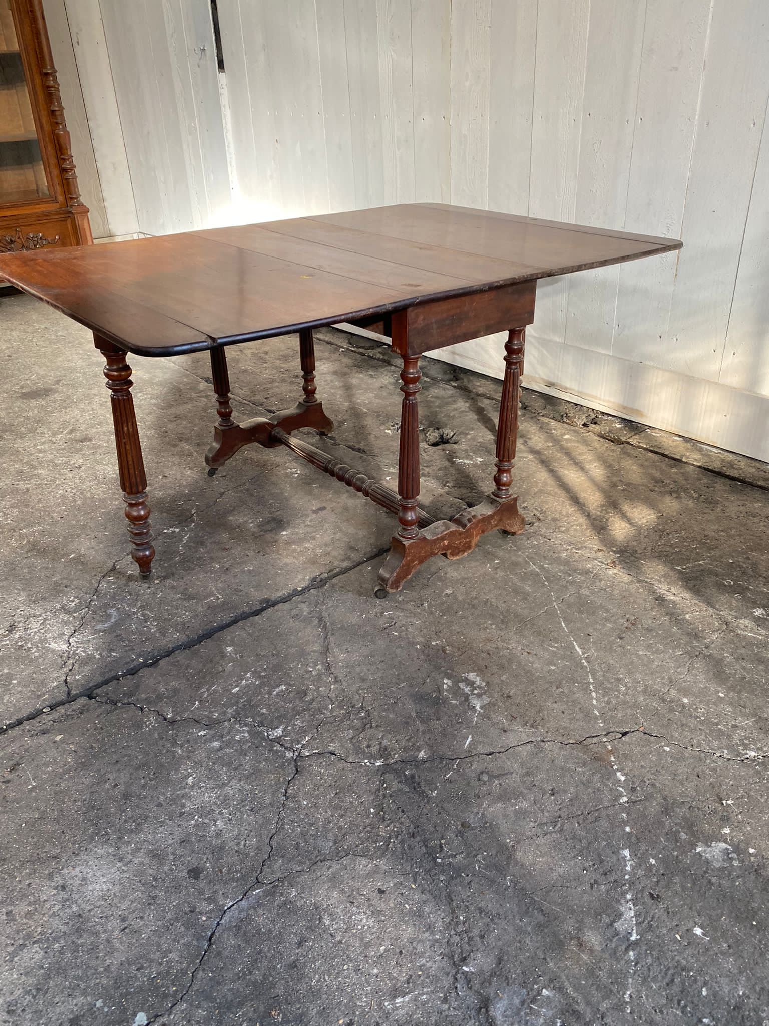English table with folding