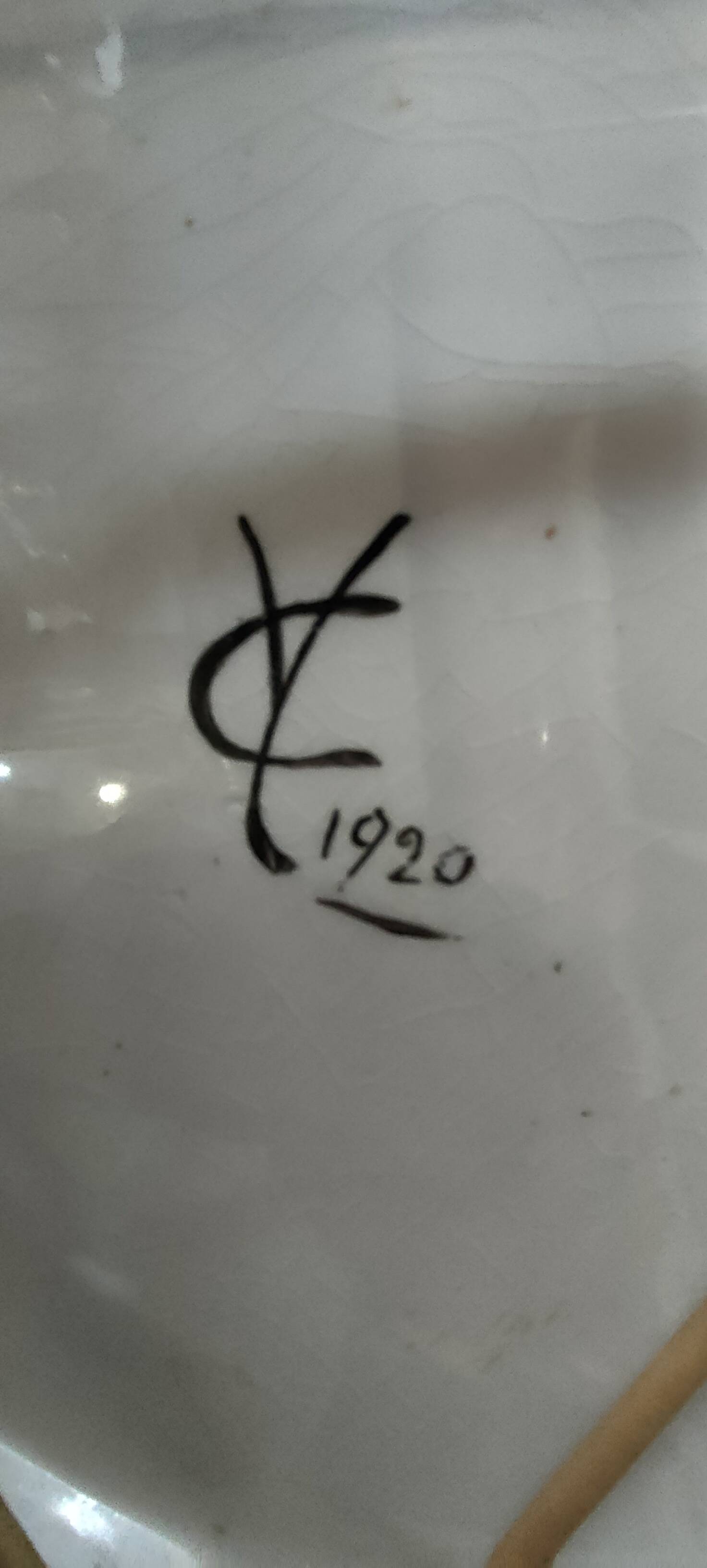 Large earthenware dish - bullfighting