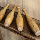 Lot de 4 anciennes massues de jonglerie