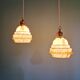 Duo de suspensions Art Déco en opaline et ouraline, 1920-30