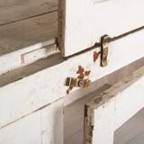 Meuble en bois blanc