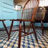 Set of 4 Windsor chairs