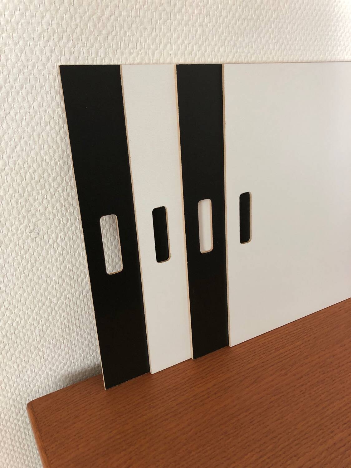 Shelf / display case