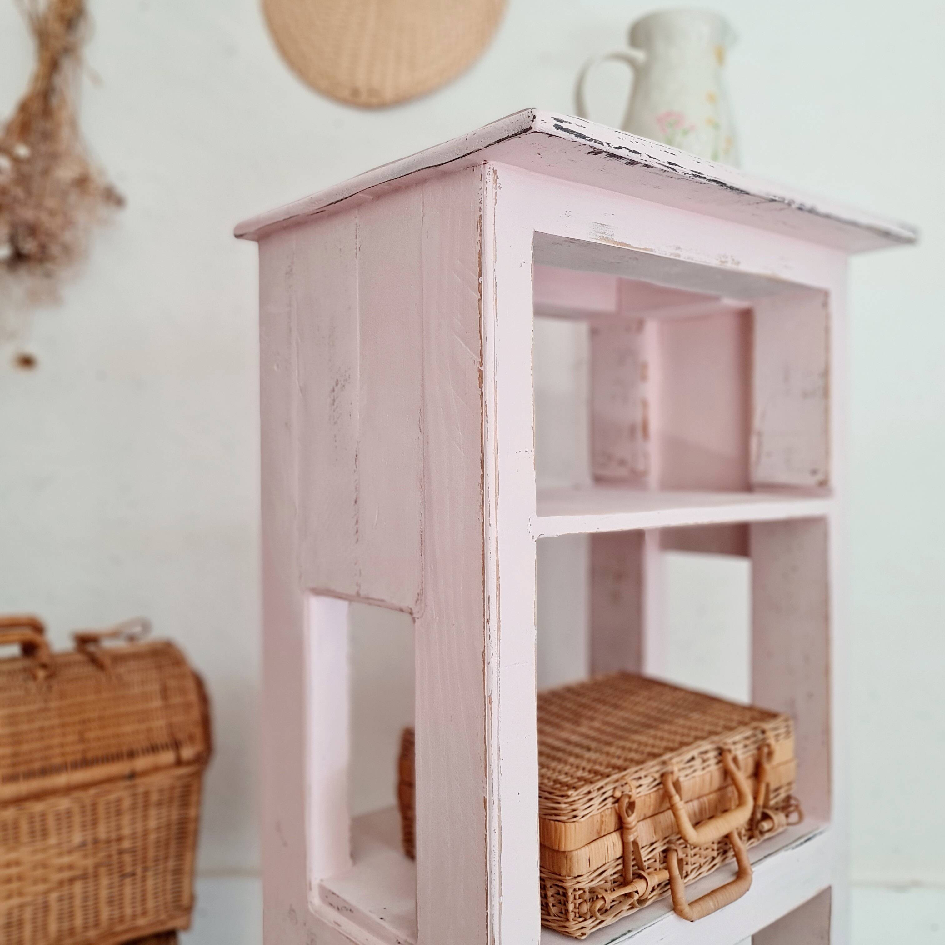 Etagère - meuble rose patiné