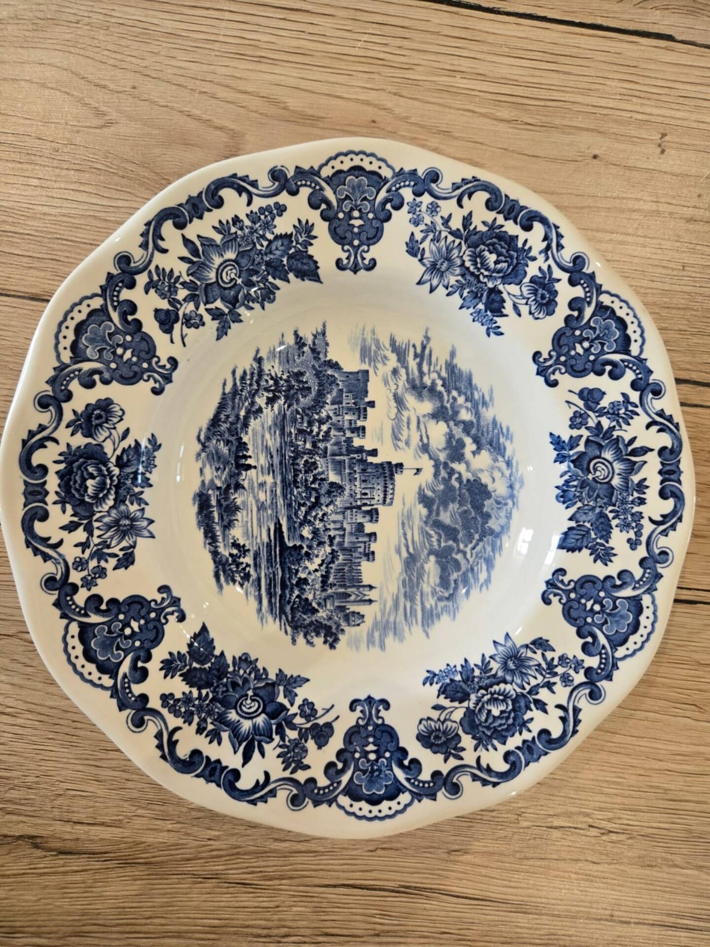 12 Blue Enoch Wedgwood Royal Homes of Britain Soup Plates