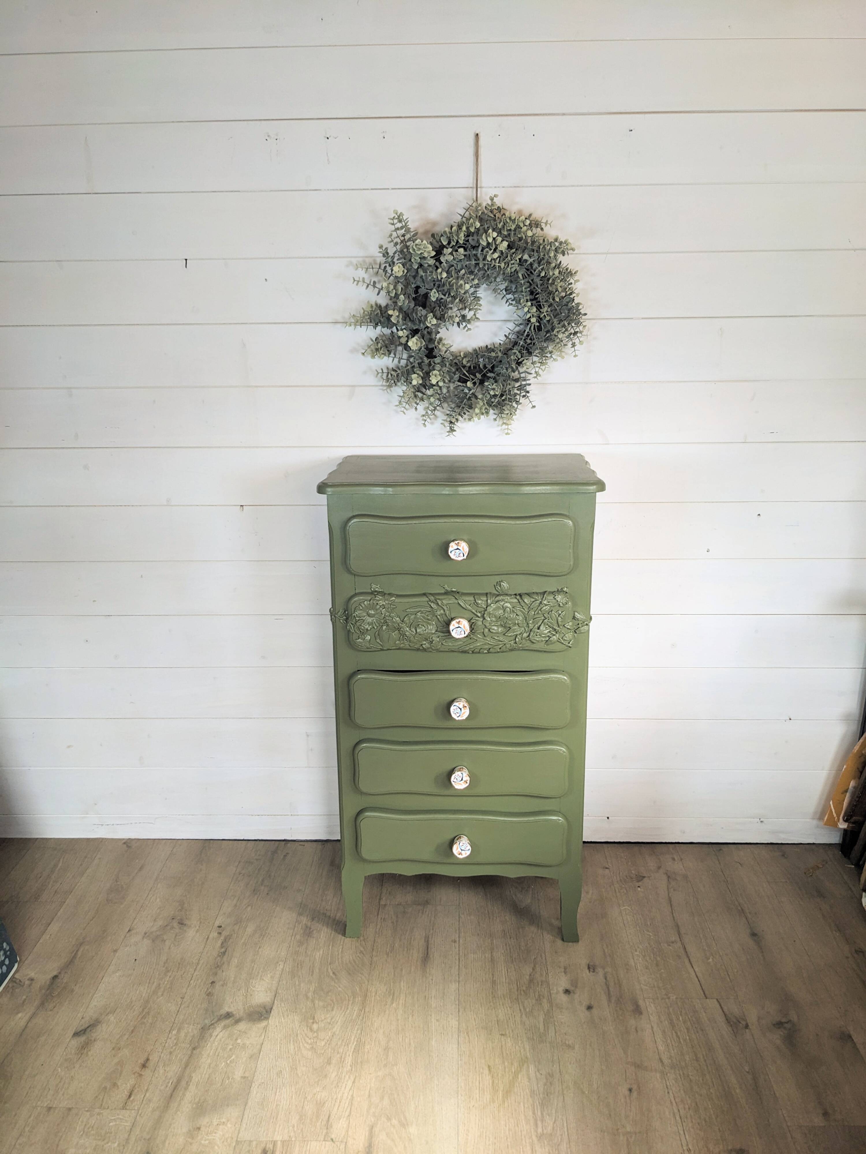 Revamped plant chiffonier