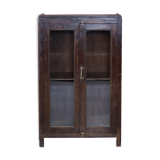 Colonial showcase